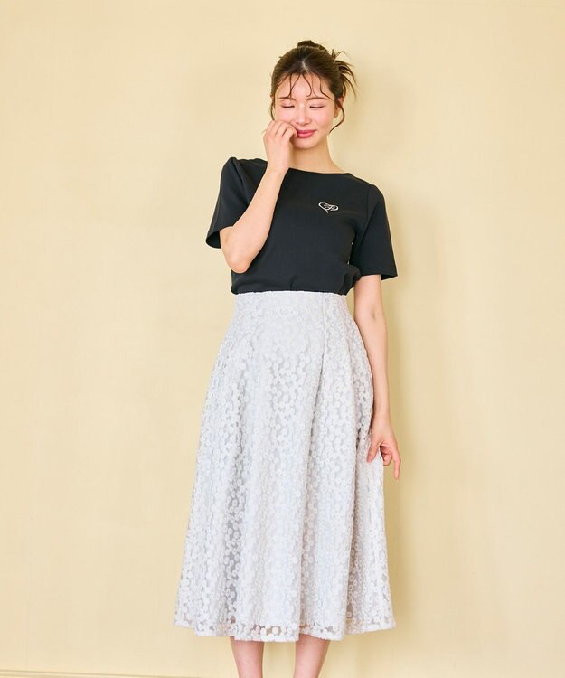 Feroux 【洗える】ワンポイント刺繍Tシャツ ブラック系