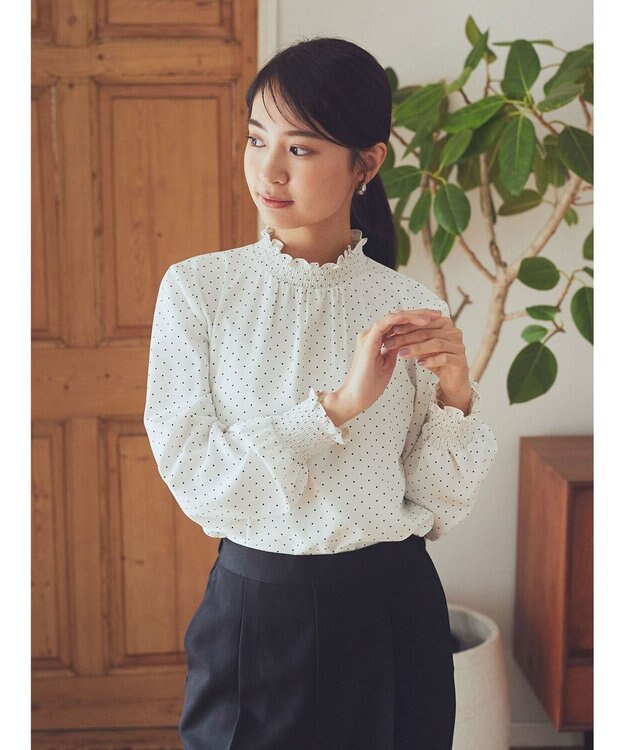 earth music&ecology シャーリングブラウス Dot