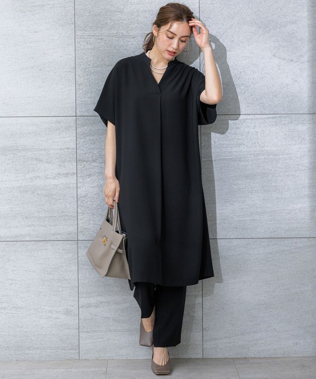 23区 L 【Lサイズ限定/吸水速乾/UVカット/接触冷感/】ストレッチジョーゼット 半袖ワンピース ブラック系