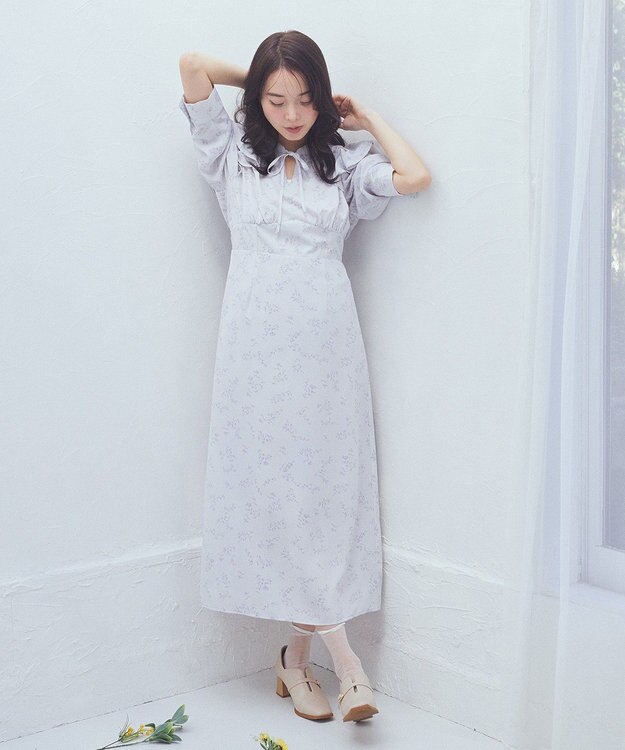 earth music&ecology ラッフルショルダーフラワーワンピース Sax