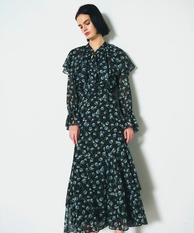 GRACE CONTINENTAL スモールフラワーケープトップ ブラック