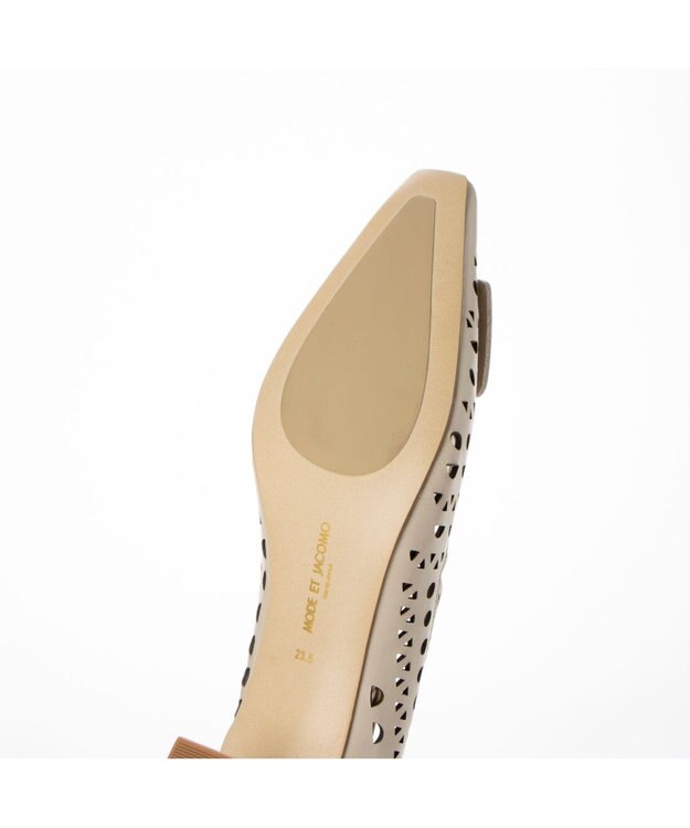 MODE ET JACOMO <MODE ET JACOMO>レーザーカットバックルモチーフパンプス ライトベージュ