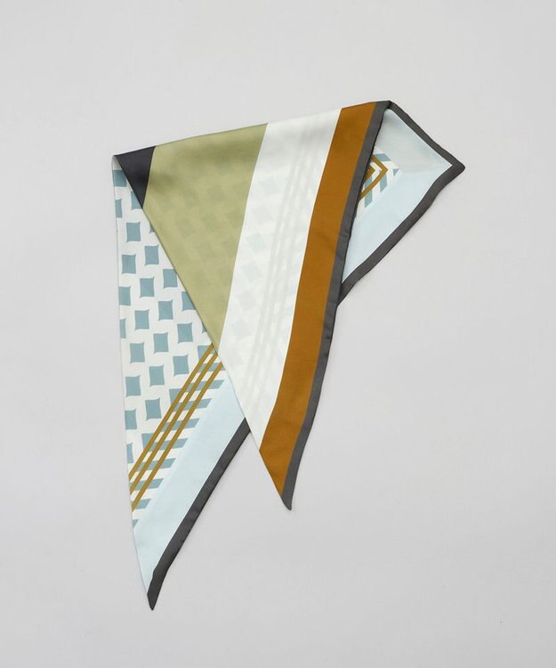 AURORA Oggi12月号掲載 Beaurance （ビューランス）シルクツイル トライアングルスカーフ(リング付き) ミントグリーン