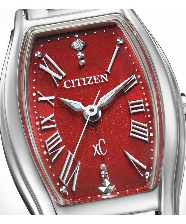 CITIZEN 【数量限定モデル】レッドの文字板が印象的な電池交換不要トノー型ウオッチ シルバー