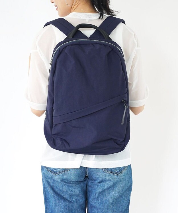 NIZYU KANO LIGHT NYLONリュック Mサイズ ネイビー