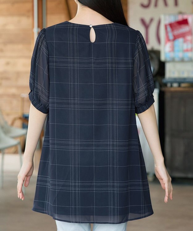 Tiaclasse L シフォンチェックパフスリーブチュニック ネイビー