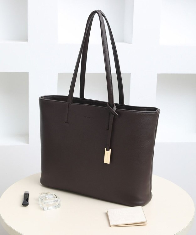 style code 【MERCURYDUO/マーキュリーデュオ】レニス　チャーム付きシンプルラージトートバッグ ブラック