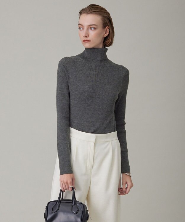 ICB L 【新色追加・WEB限定カラーあり】エクストラファインメリノ タートルネックプルオーバー ミディアムグレー系