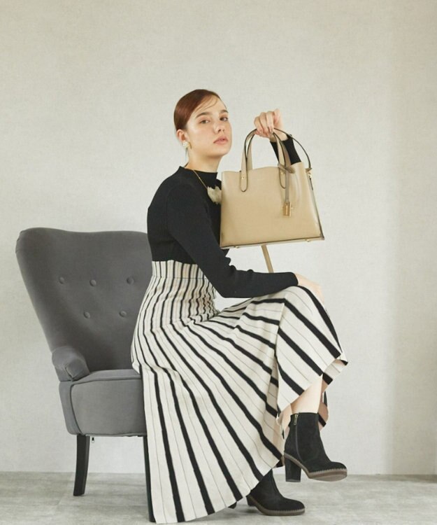 style code 【MERCURYDUO/マーキュリーデュオ】両アオリポケットサイド配色大開き開口 超軽量ハンドバッグ キーチャーム付 ベージュ