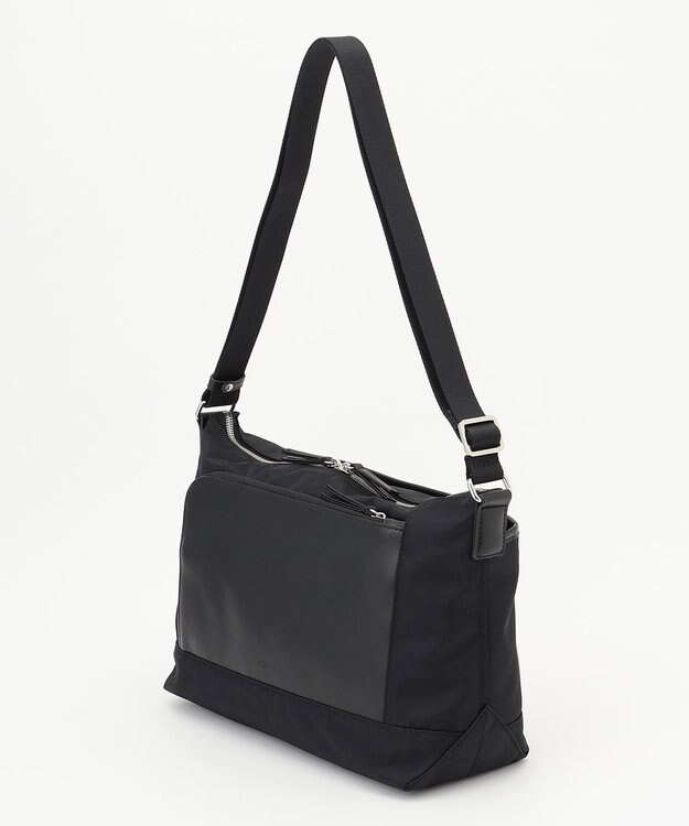 Y'SACCS ナイロン×リサイクルレザー　コンビマルチショルダー ブラック