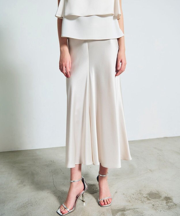 GRACE CONTINENTAL サテンバイアスロングスカート キナリ