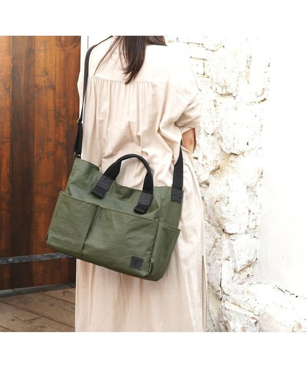 Regalo Felice 【水や汚れを気にせず使える / 大容量】ショルダー付きトート / REGALO KA(カーキ)