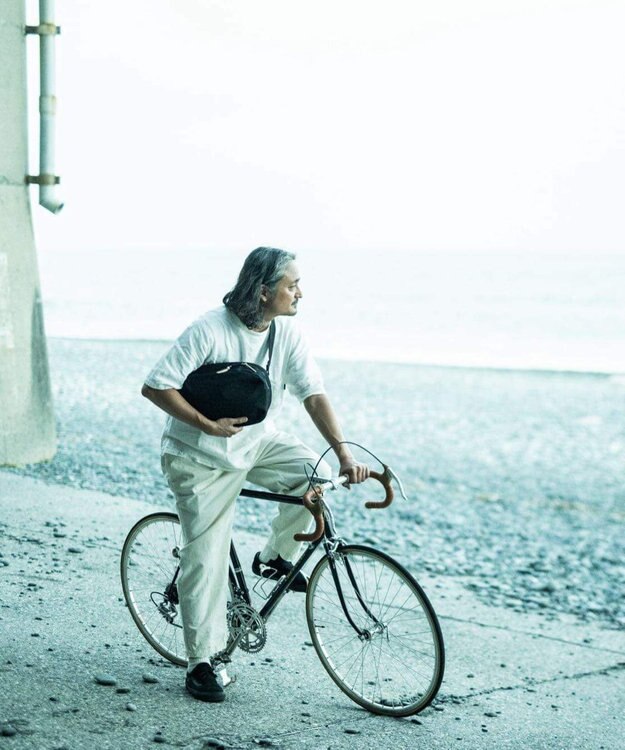 NIZYU KANO FUKUI SIWAナイロンボディバッグ Mサイズ ブラック