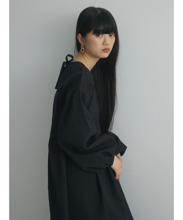 Green Parks armonia. エンボスタックコクーンワンピース Black