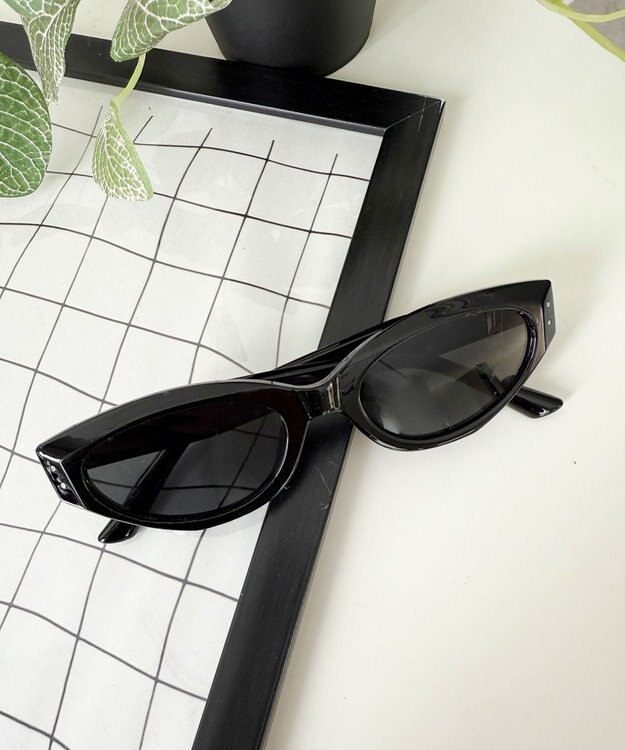 WEGO 【ユニセックス着用ITEM】カラーレンズキャットアイ ブラック