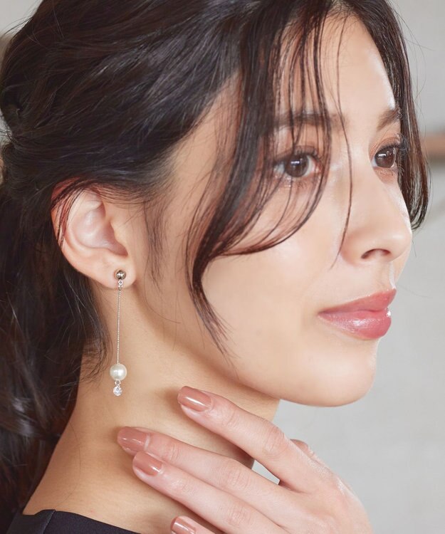 Tiaclasse パールロングピアス シルバー