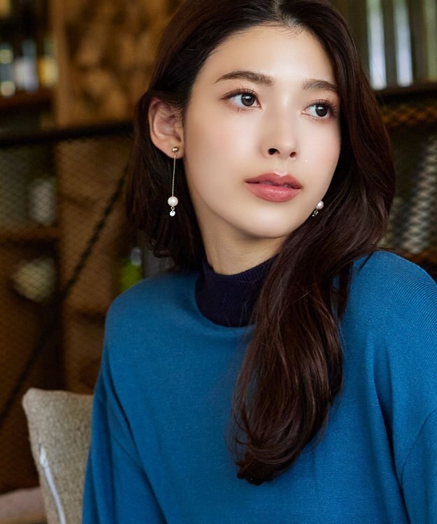 Tiaclasse パールロングピアス ゴールド