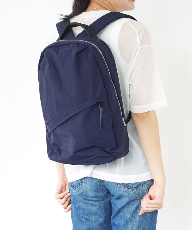 NIZYU KANO LIGHT NYLONリュック Mサイズ ネイビー