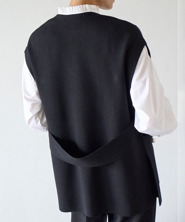 UNFILO 【VERYコラボ】パールボタンニットジレ ブラック