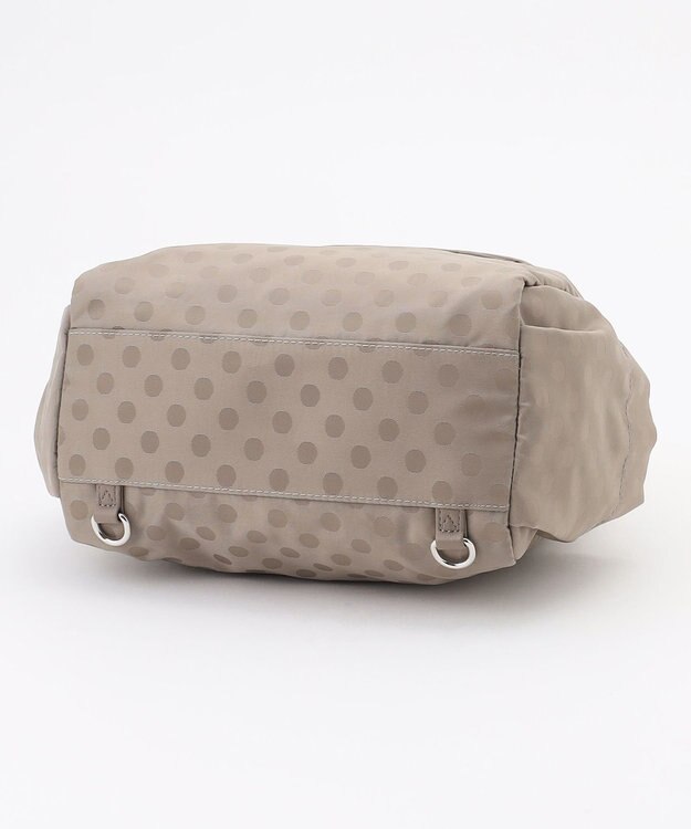 Y'SACCS ドットジャガードポーチ付きリュックサック ライトグレー