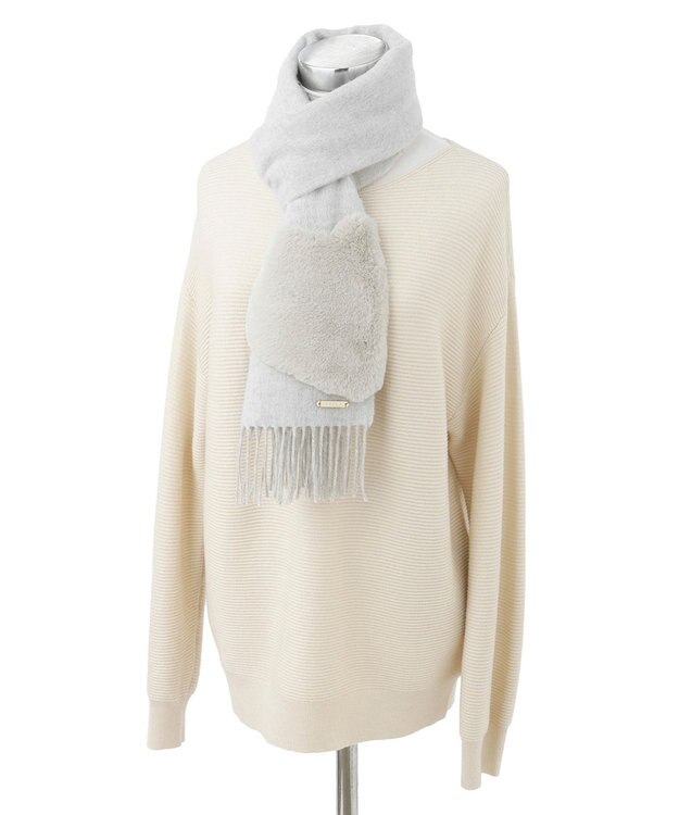 MOONBAT 【WEB限定】フルラ (FURLA)エコファー付きマフラー 無地×ハート　ウールマフラー ロゴプレート付き ライトグレー