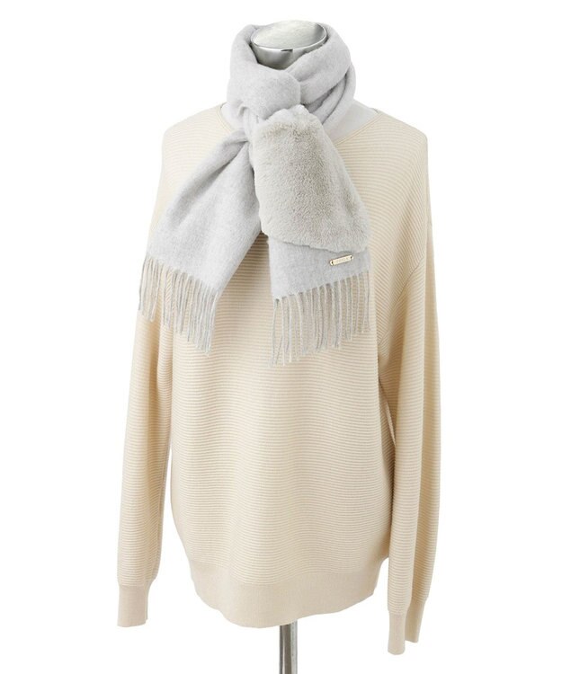 MOONBAT 【WEB限定】フルラ (FURLA)エコファー付きマフラー 無地×ハート　ウールマフラー ロゴプレート付き ライトグレー