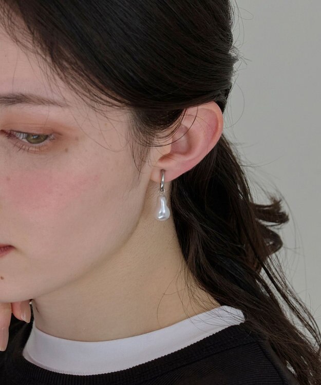 Phoebe 〈金属アレルギー対応〉バランスバロックパールフープイヤリング　シルバー/ステンレス/大ぶり/存在感◎/主役級 シルバー