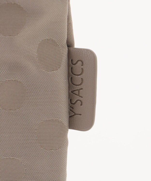 Y'SACCS ドットジャガードポーチ付きリュックサック ライトグレー