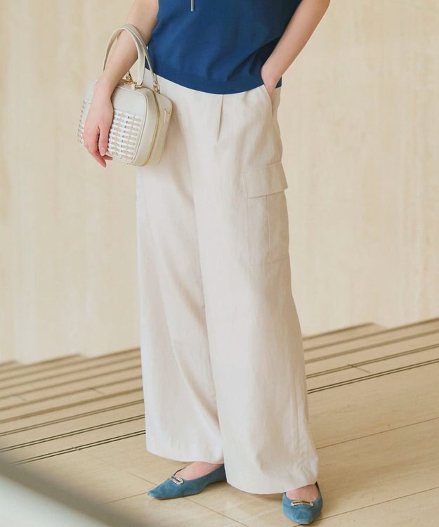 23区 【見上愛さん着用】コットンスラブポプリン カーゴパンツ ベージュ系