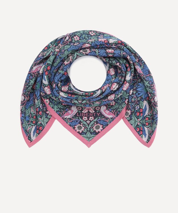 LIBERTY. ストロベリー・シーフ 丹後ちりめん90cm角風呂敷 ピンク