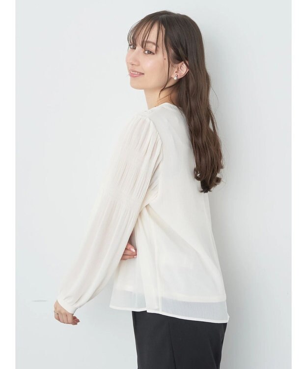earth music&ecology マジョリカプリーツブラウス Ivory
