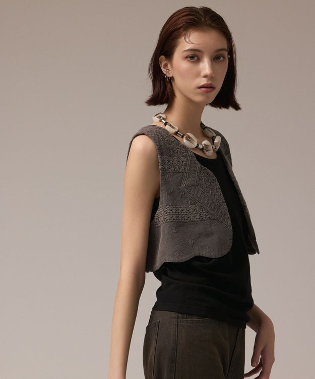 GRACE CONTINENTAL エンブロイダリージレ チャコール