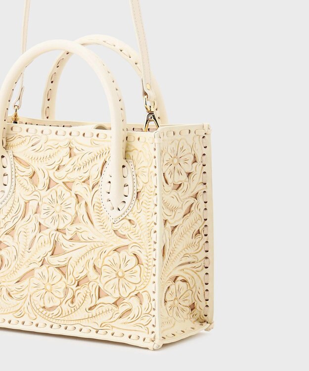 GRACE CONTINENTAL Square Cutbag エクリュ