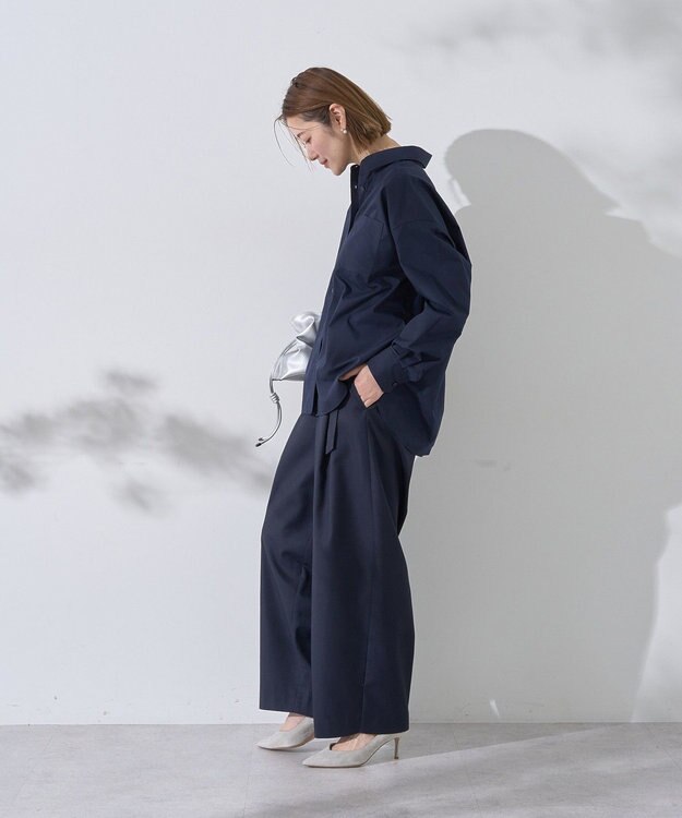 YECCA VECCA ベルト付きカーヴィーパンツ Navy