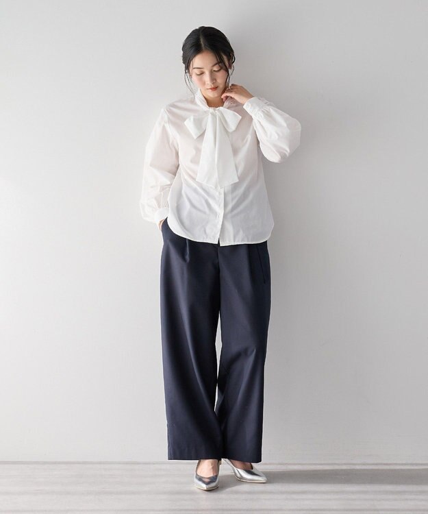 YECCA VECCA ベルト付きカーヴィーパンツ Navy