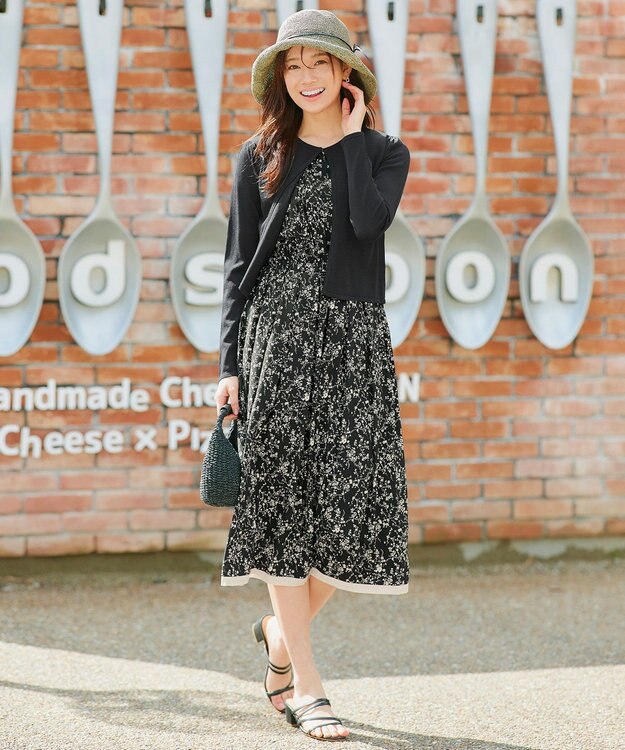 Tiaclasse 【袖が選べる・洗える】配色モノクロ花柄ワンピース ノースリーブ：ブラック