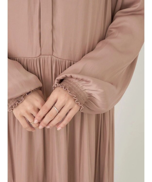 earth music&ecology サテンティアードワンピース Beige