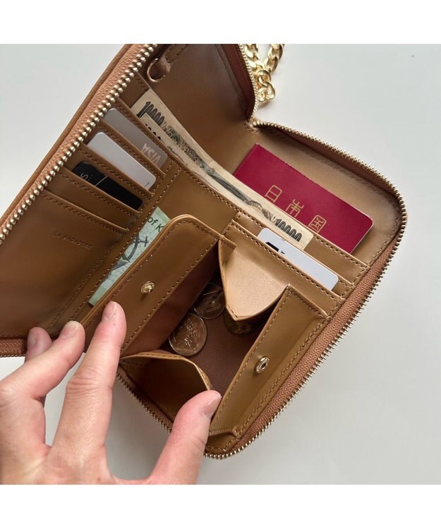 LA BAGAGERIE 【インスタグラマー Chiyoさん×LA BAGAGERIE】チェーンスマホショルダー チョコ