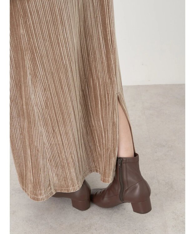 earth music&ecology ベロアプリーツキャミワンピース Beige