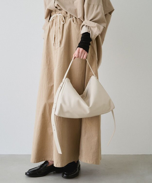 russet トライアングルショルダーバッグ(CE-1675) Ivory