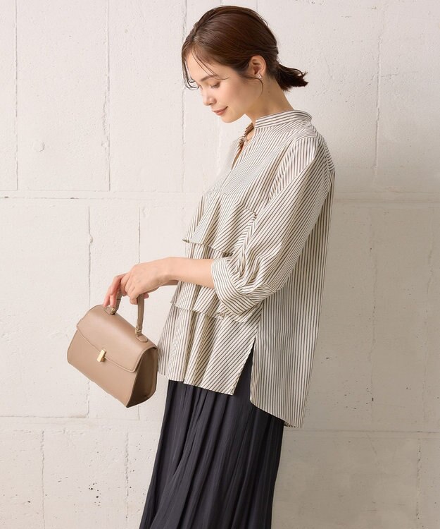 組曲 コンパクトシャーティングティアード ブラウス アイボリー系1