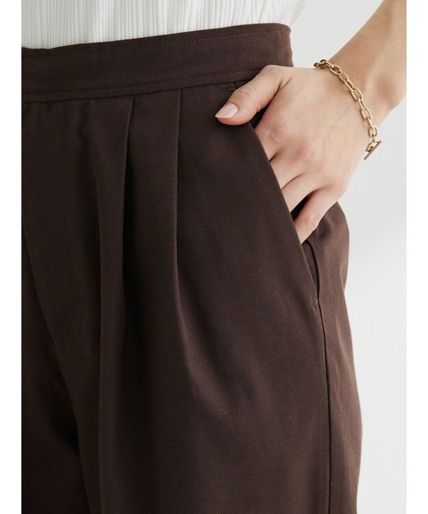 Green Parks 綿麻混タックテーパードパンツ Brown