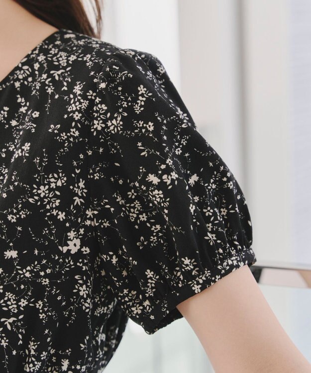 Tiaclasse 【袖が選べる・洗える】配色モノクロ花柄ワンピース 半袖：ブラック