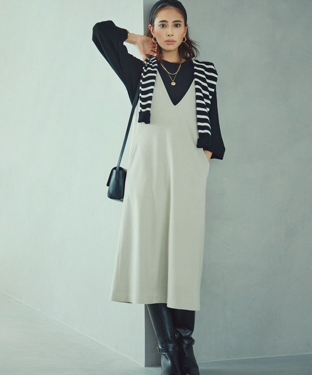 23区 【WEB限定カラーあり】ウール圧縮スムース Vネック ワンピース [WEB限定]ベージュ