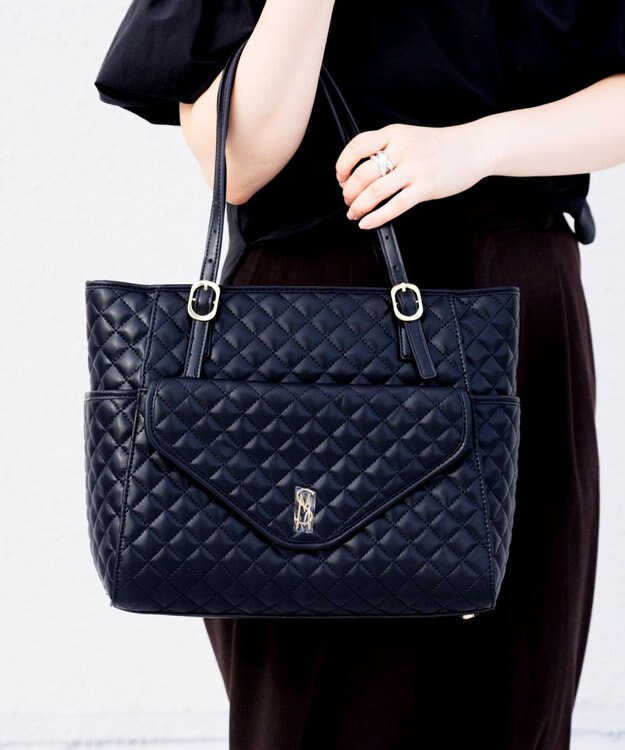 STEVE MADDEN BVIBRATO サイドポケット付きキルティングトートバッグ ブラック