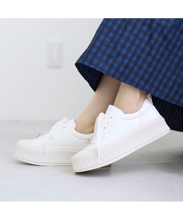 MODE ET JACOMO <noyau>ビジュー付き厚底レースアップスニーカー ホワイト