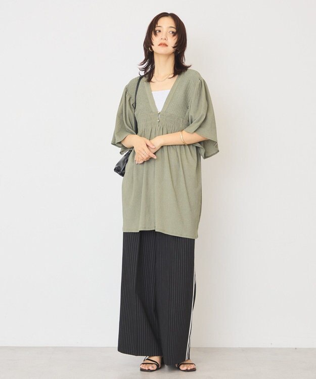 AMERICAN HOLIC 【先行予約】【WEB限定】主役級ラク映え：前後2WAY Vネックシャーリングチュニックブラウス Khaki