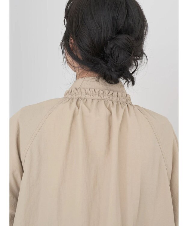 earth music&ecology スタンドフリルミリタリーブルゾン Beige