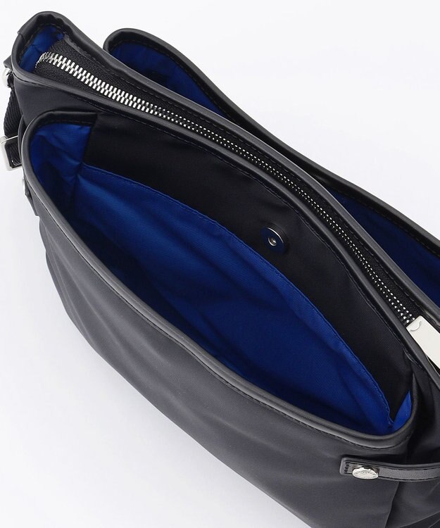 LA BAGAGERIE 【撥水ナイロン】ベーシックポシェット ブラック