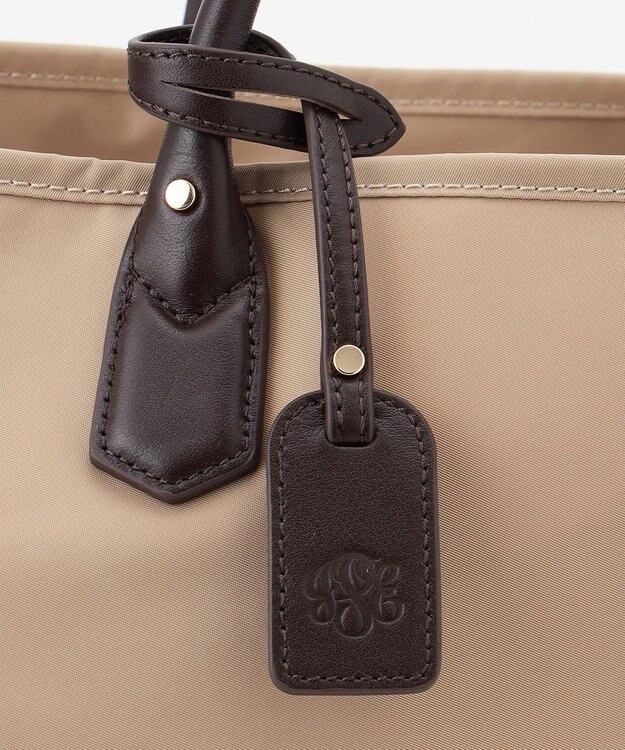 J.PRESS LADIES 【WEB限定・A4サイズ収納可】 ナイロントラベル トート バッグ ベージュ系